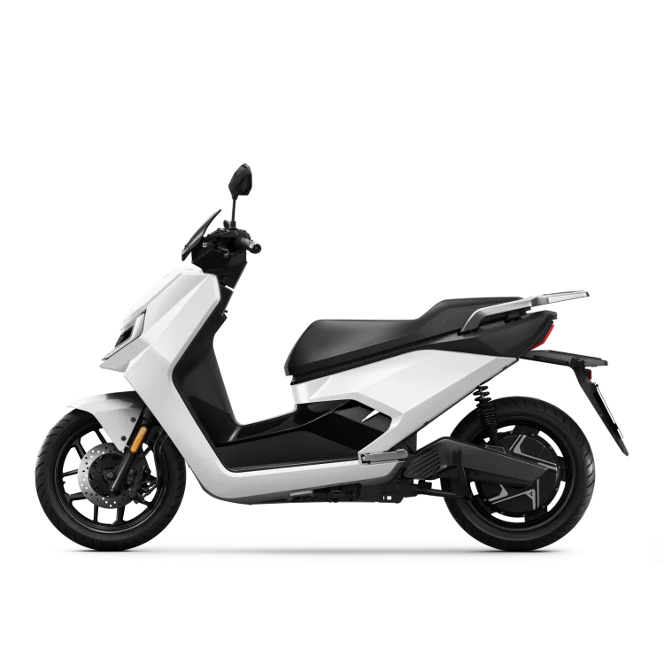 Alternative view of Niu FQi 500