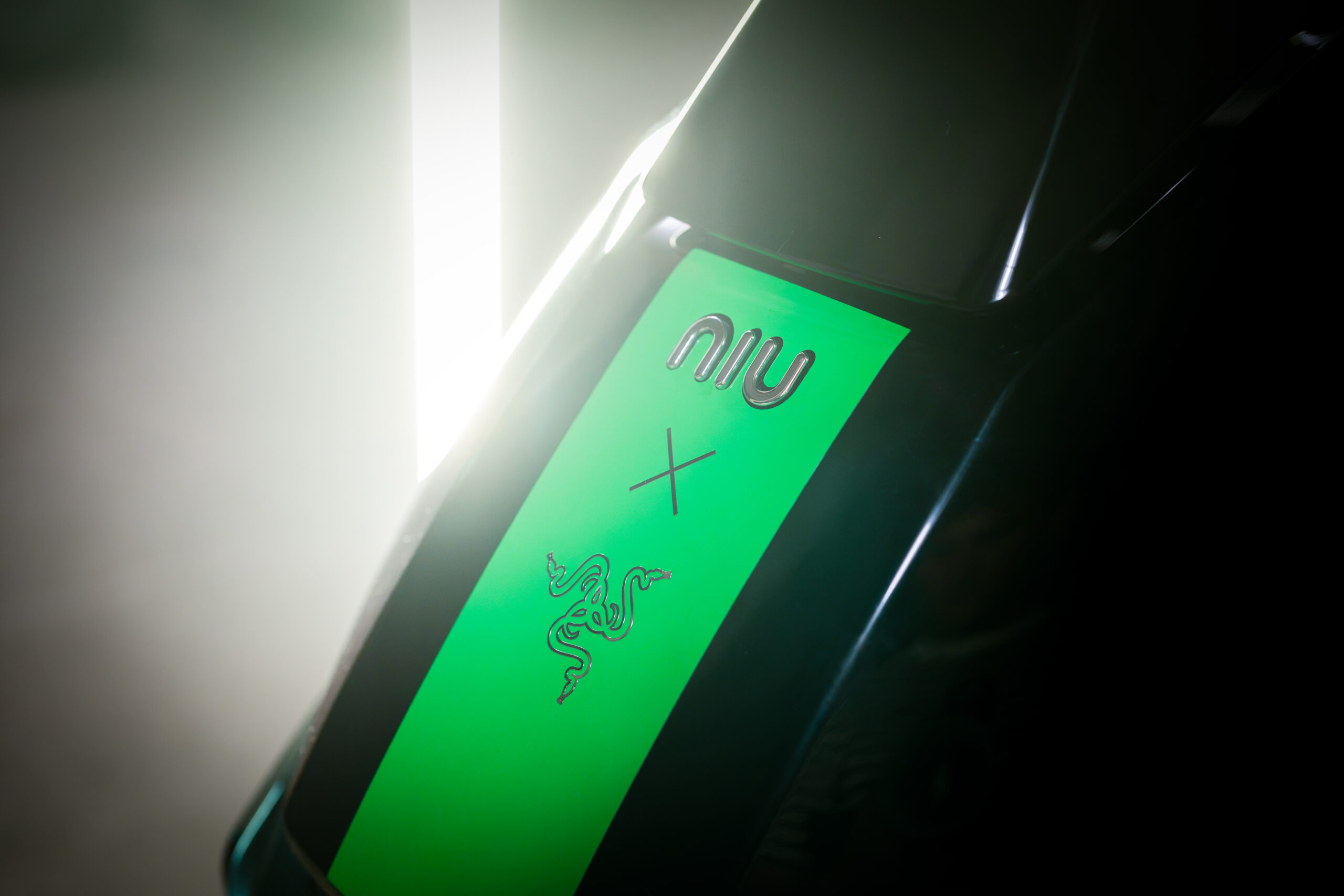 NIU FQiX 150 - Sondermodell Razer - Online bei NIU erhältlich – Bild 30