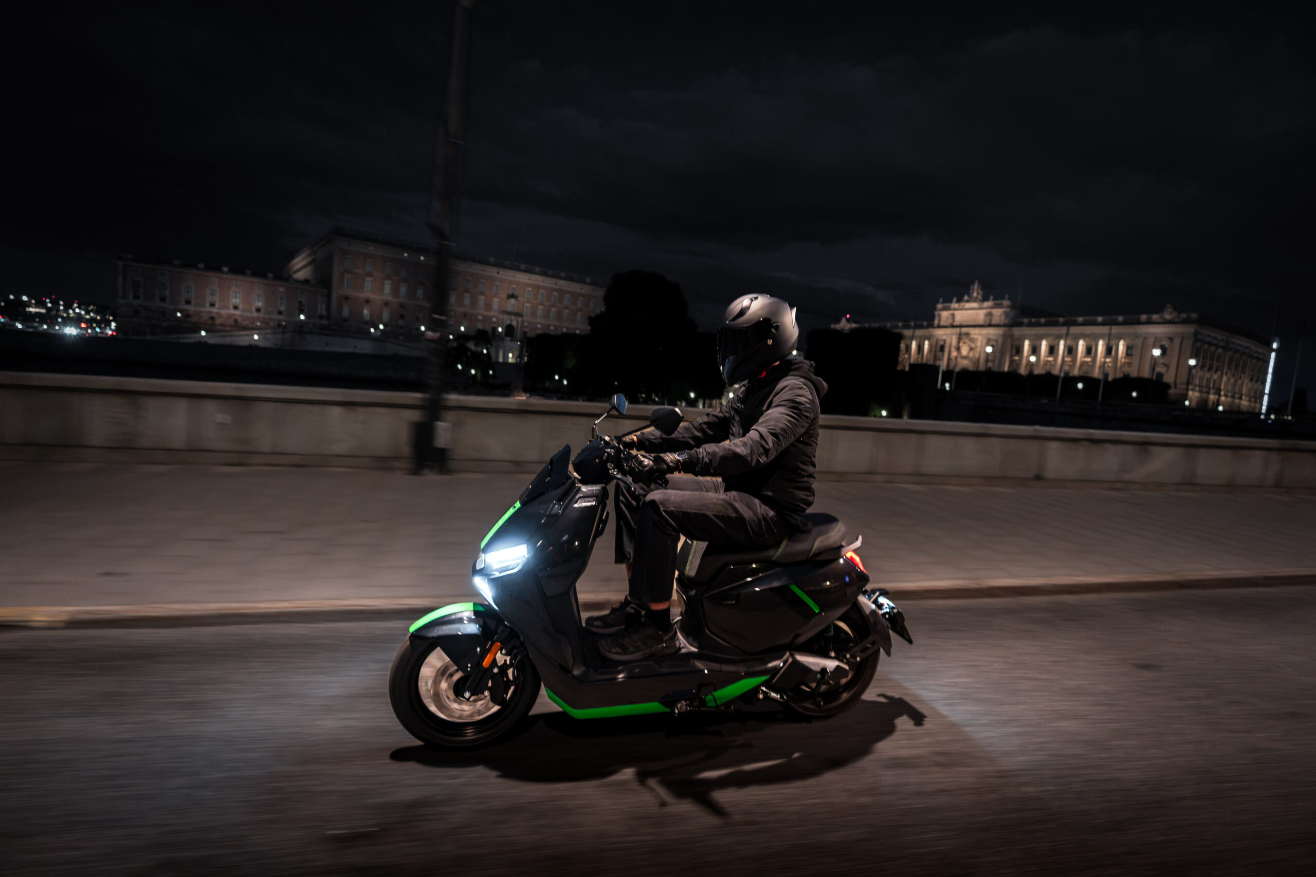 NIU FQiX 150 - Sondermodell Razer - Online bei NIU erhältlich – Bild 12